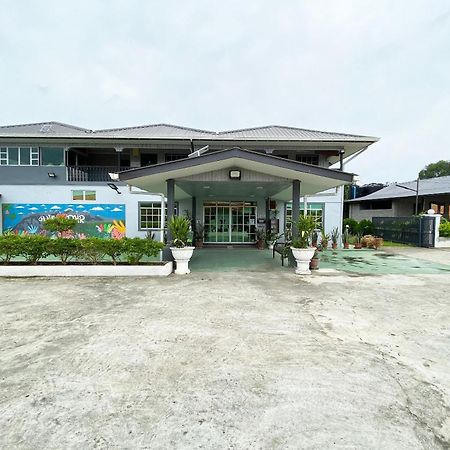 Oyo Home 90230 Dh Residence Kota Belud Esterno foto