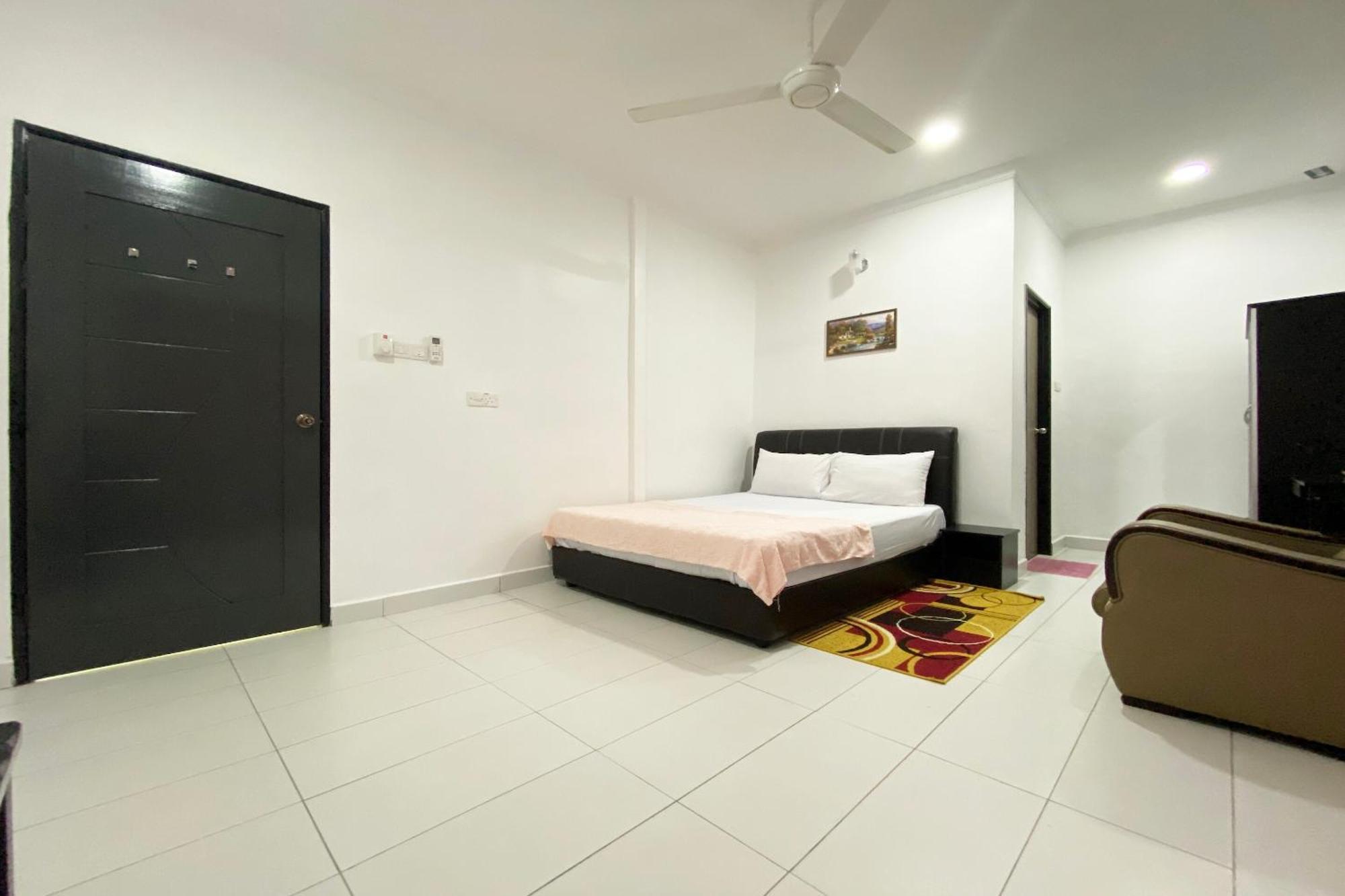 Oyo Home 90230 Dh Residence Kota Belud Esterno foto