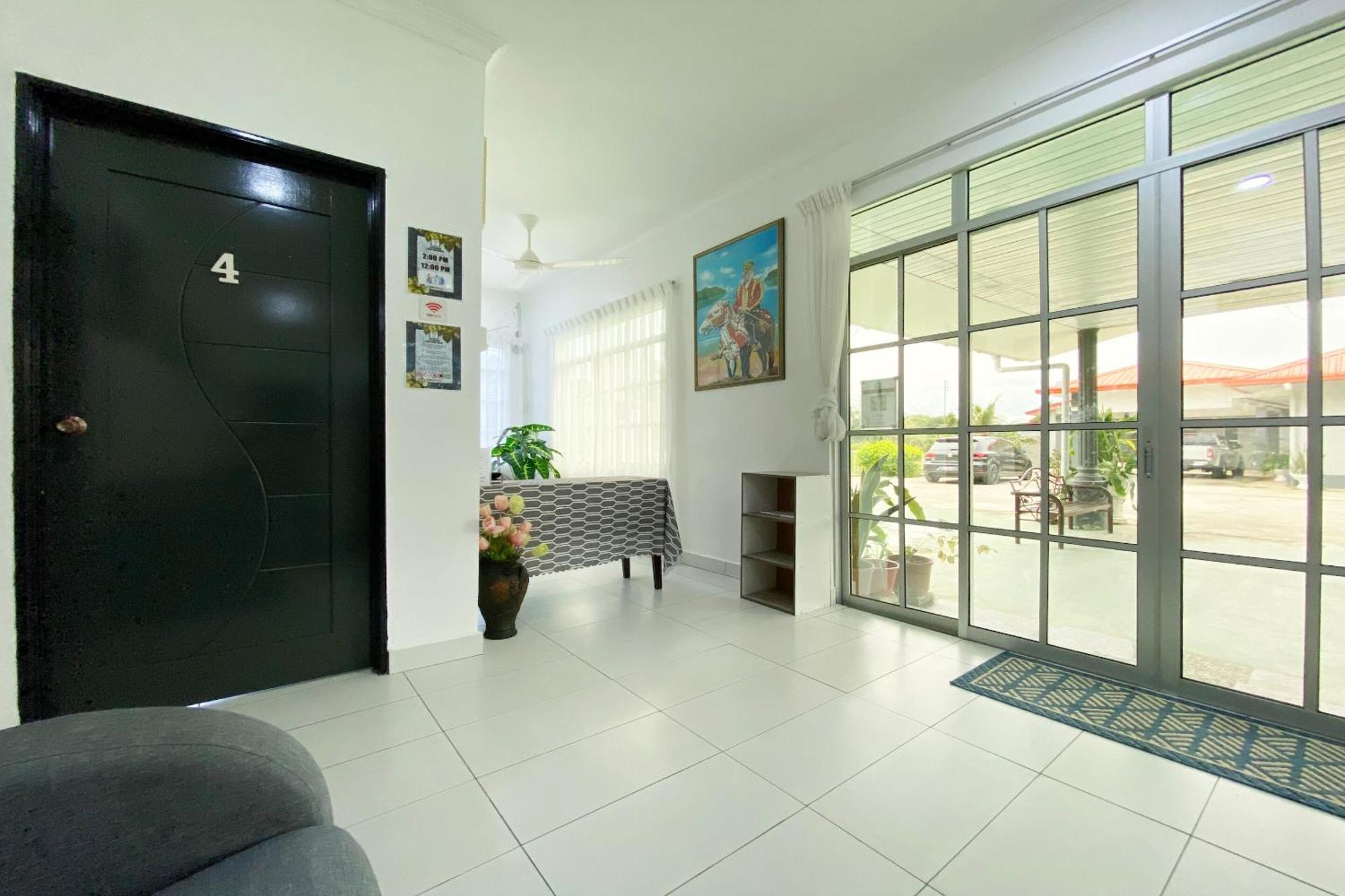 Oyo Home 90230 Dh Residence Kota Belud Esterno foto