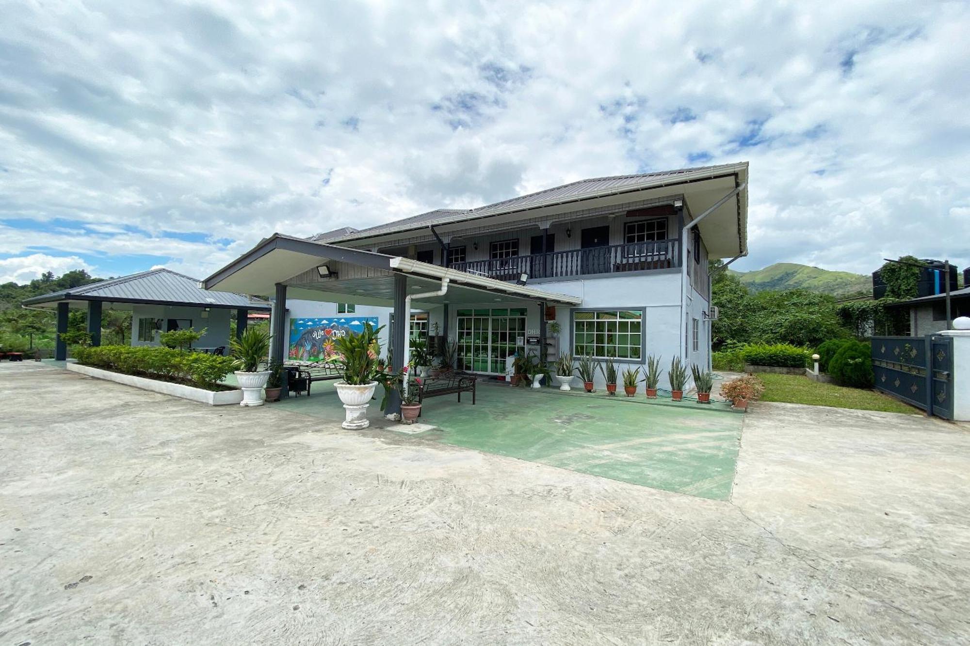Oyo Home 90230 Dh Residence Kota Belud Esterno foto