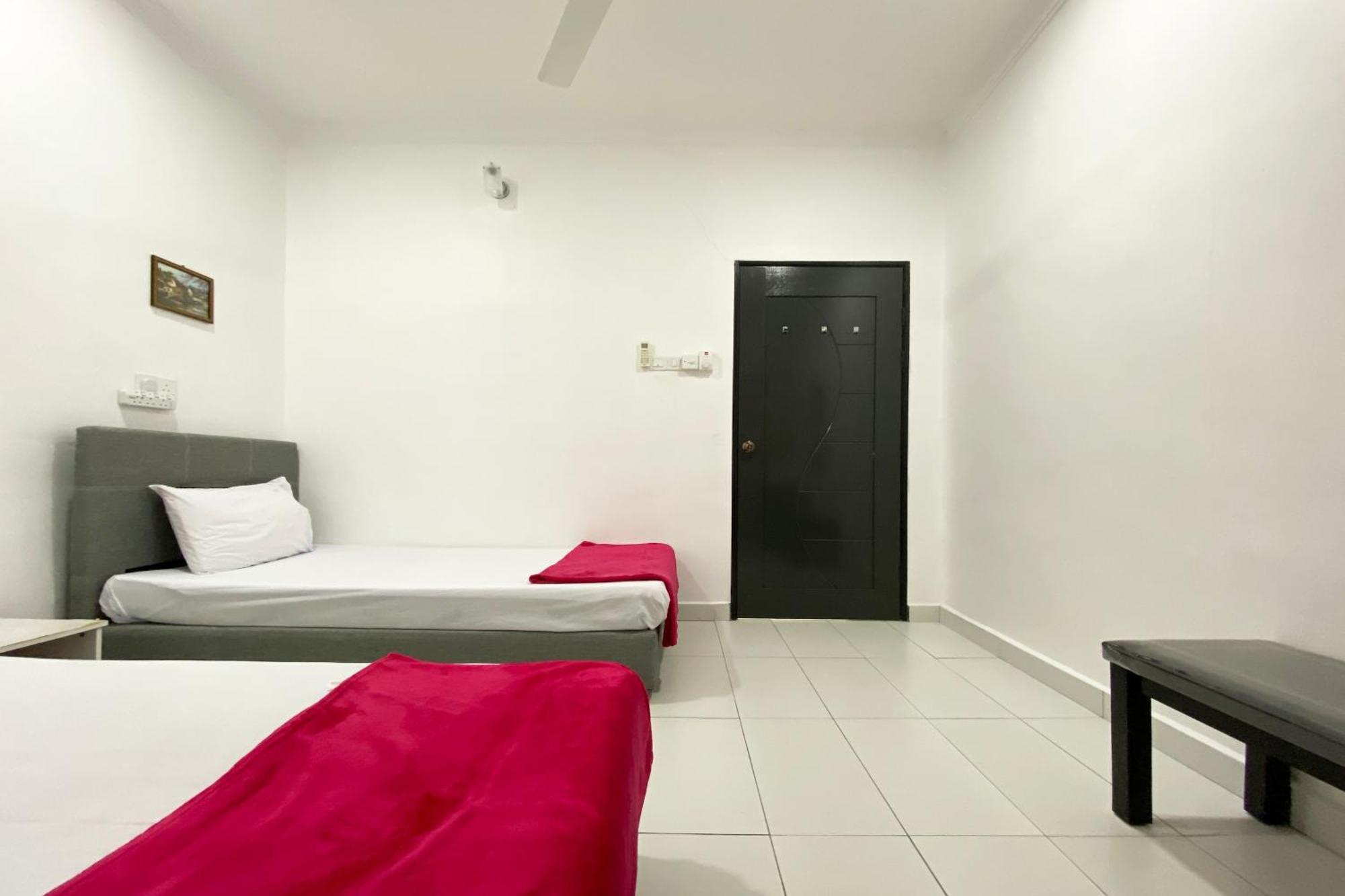 Oyo Home 90230 Dh Residence Kota Belud Esterno foto