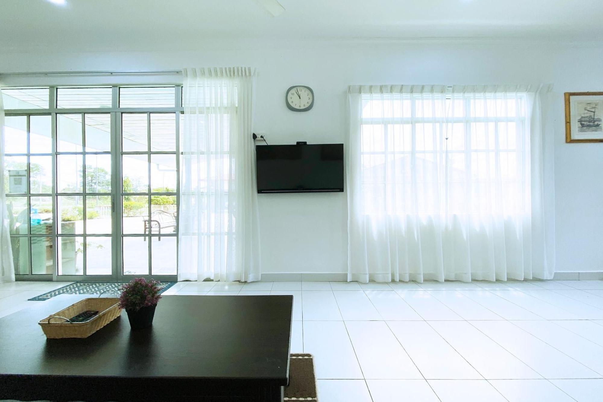 Oyo Home 90230 Dh Residence Kota Belud Esterno foto