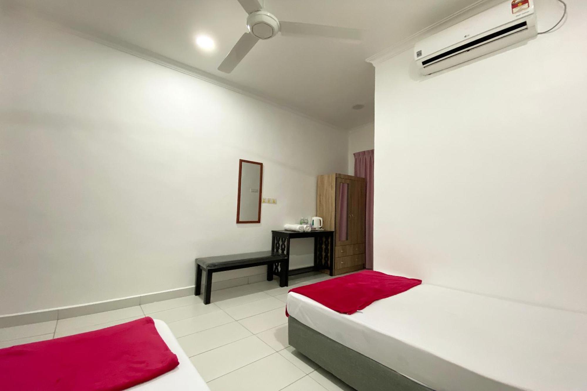 Oyo Home 90230 Dh Residence Kota Belud Esterno foto