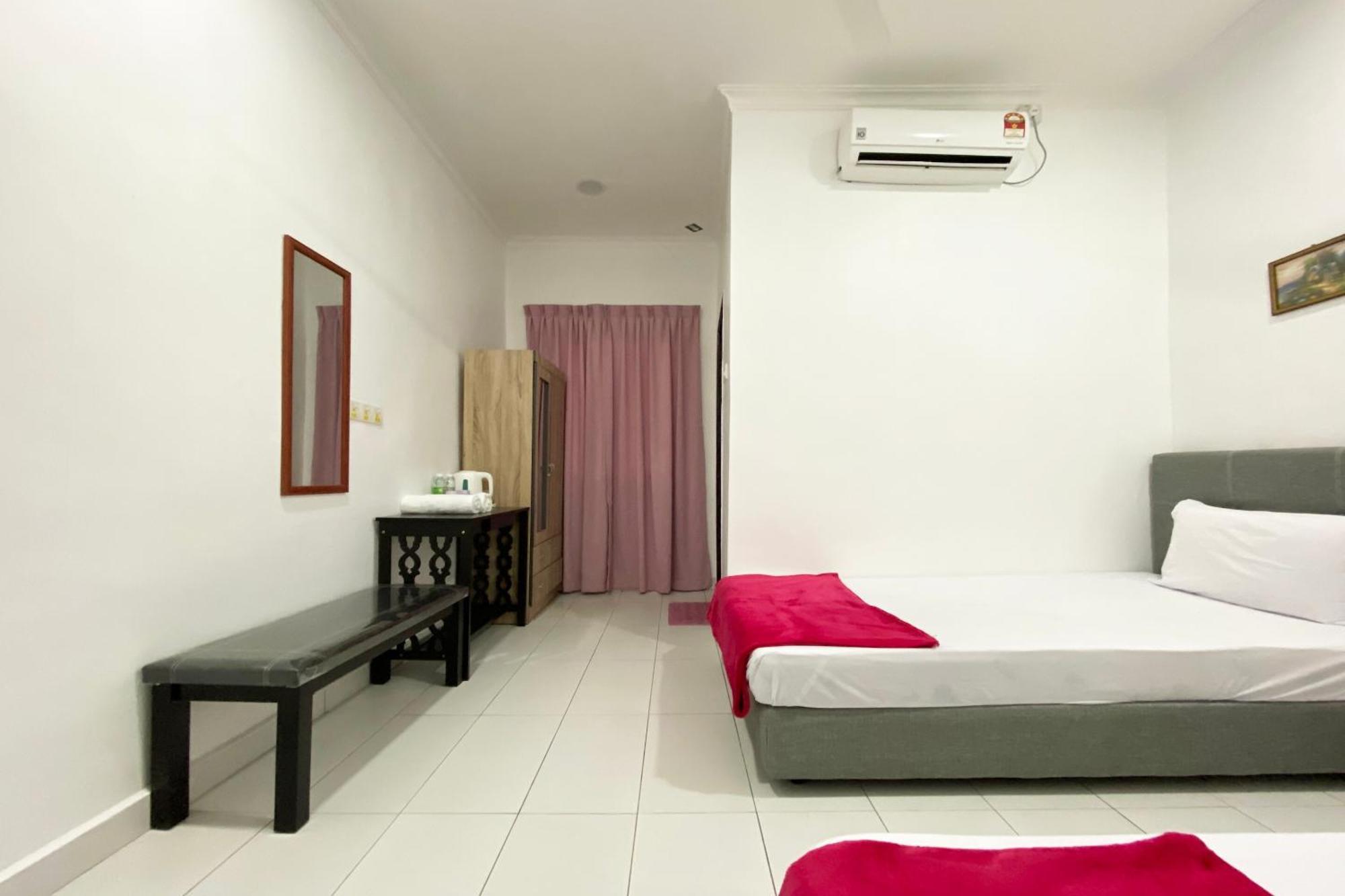 Oyo Home 90230 Dh Residence Kota Belud Esterno foto