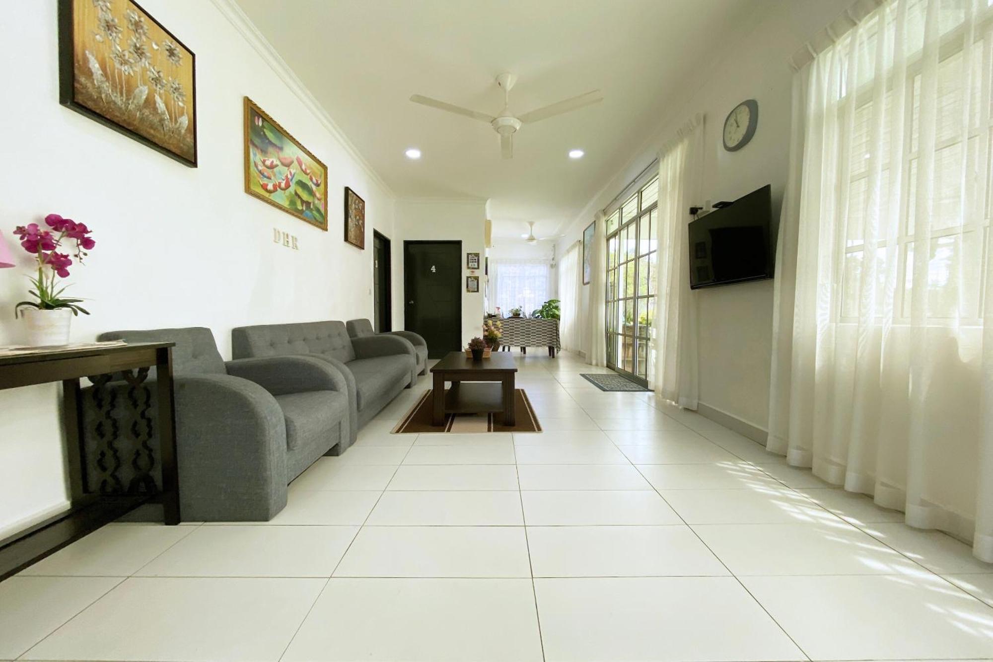 Oyo Home 90230 Dh Residence Kota Belud Esterno foto