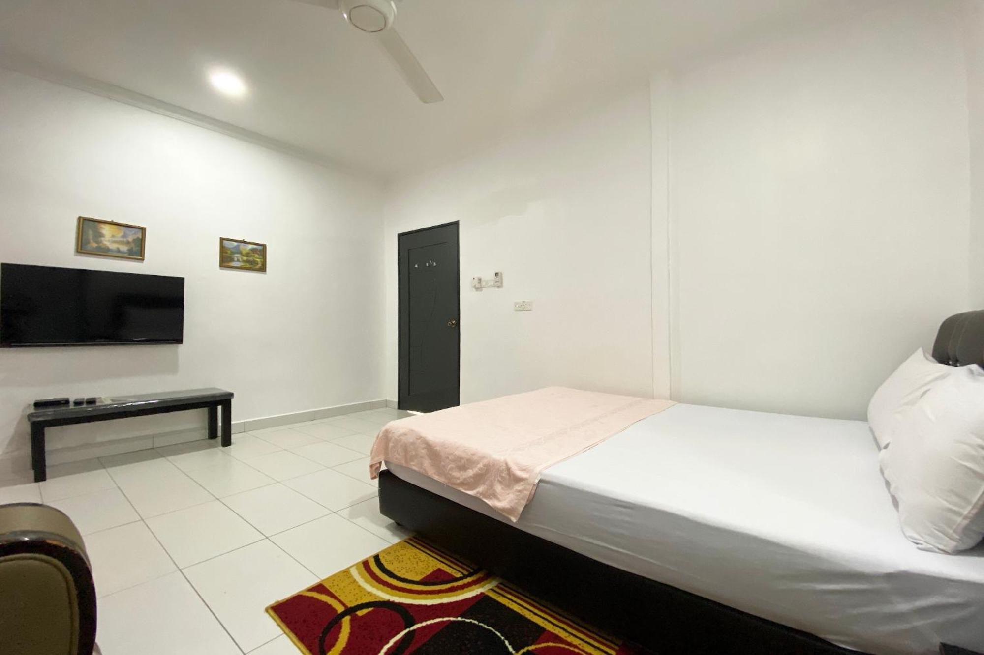 Oyo Home 90230 Dh Residence Kota Belud Esterno foto