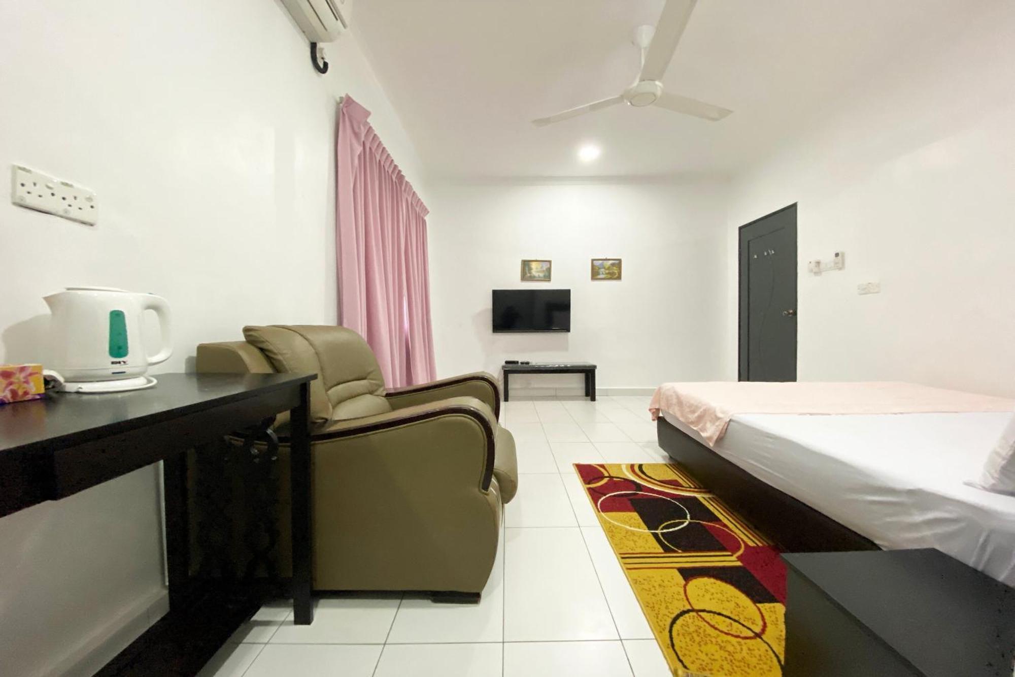 Oyo Home 90230 Dh Residence Kota Belud Esterno foto